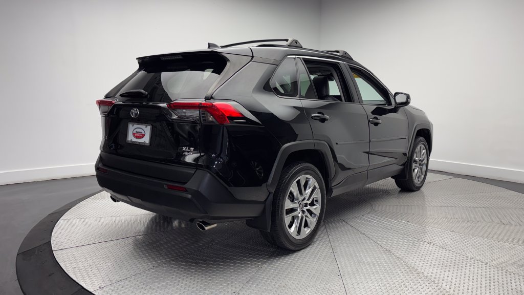 Used 2023 Toyota RAV4 XLE Premium AWD/4WD image 42