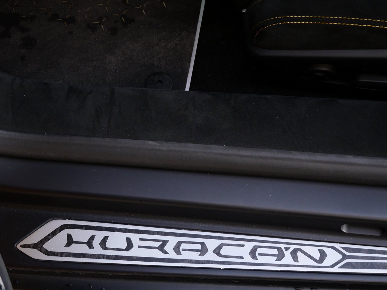 Used 2018 Lamborghini Huracan Performante image 25