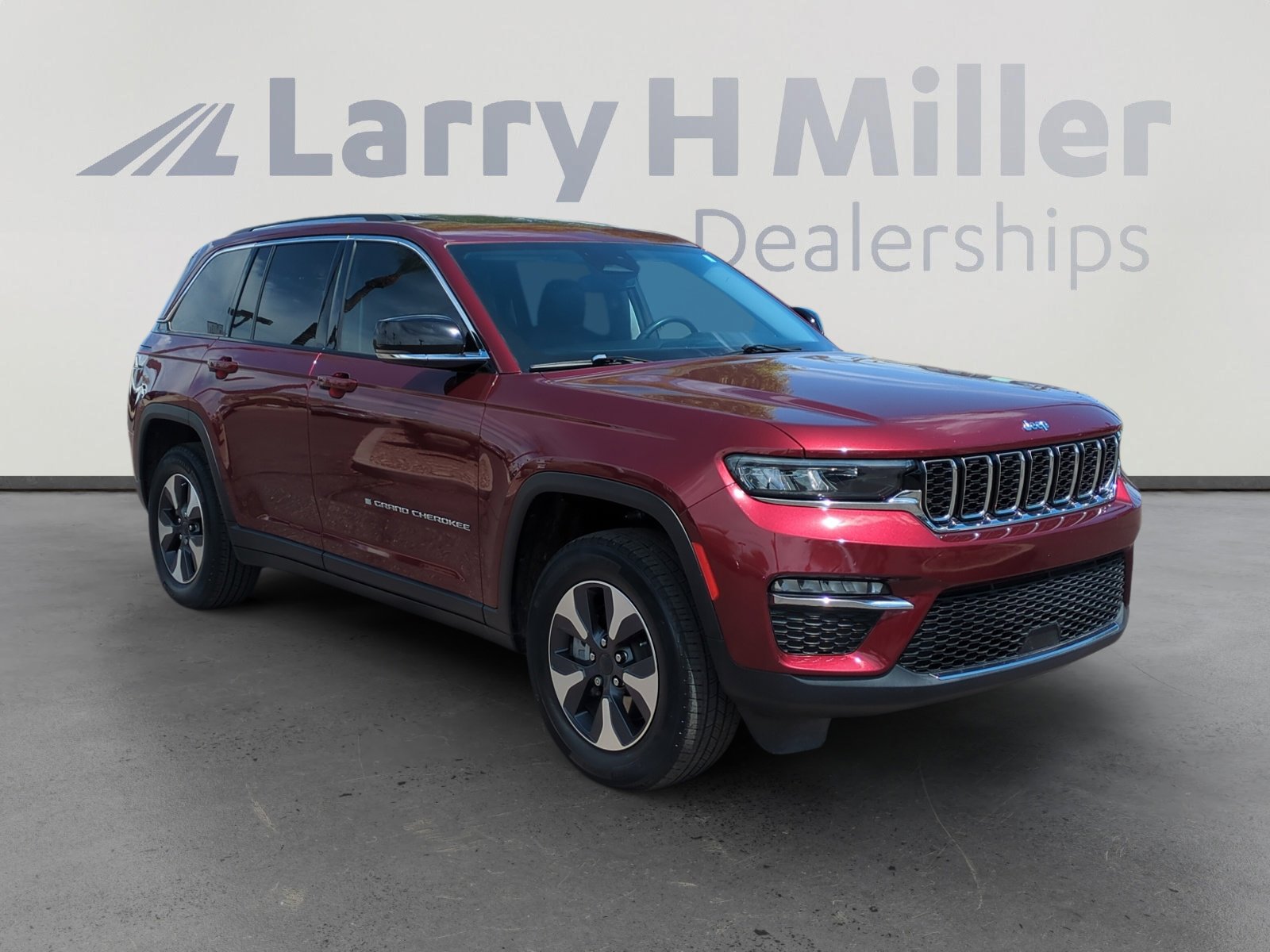 Used 2022 Jeep Grand Cherokee Limited 4xe image 7