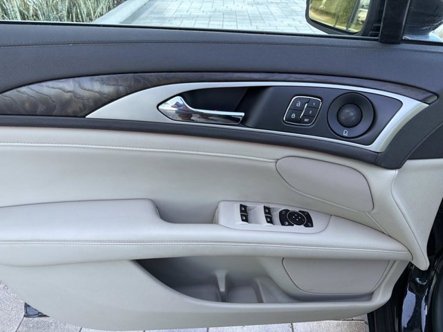 Used 2019 Lincoln MKZ Reserve AWD/4WD image 9