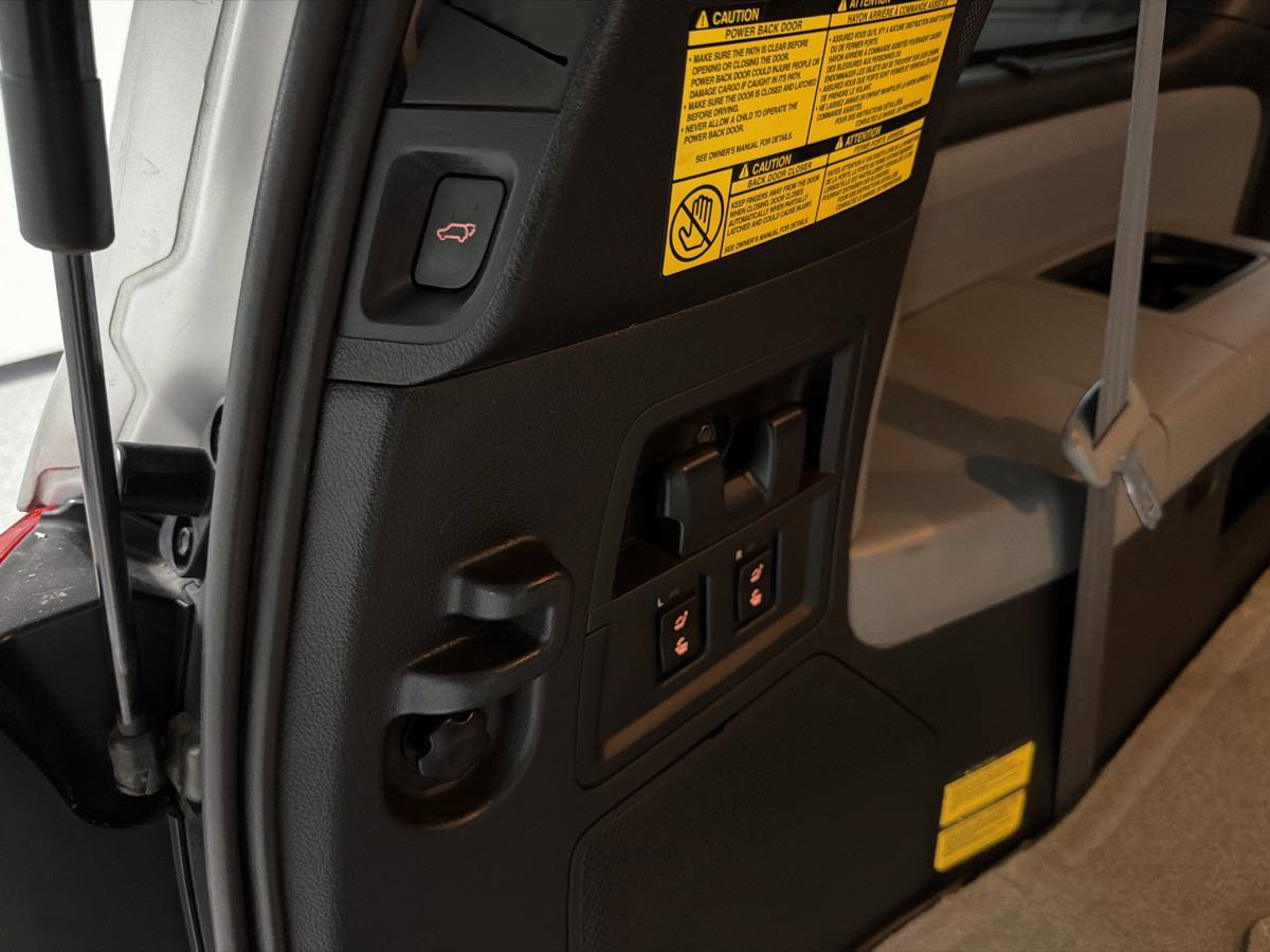 Used 2010 Toyota Sequoia Platinum RWD image 32