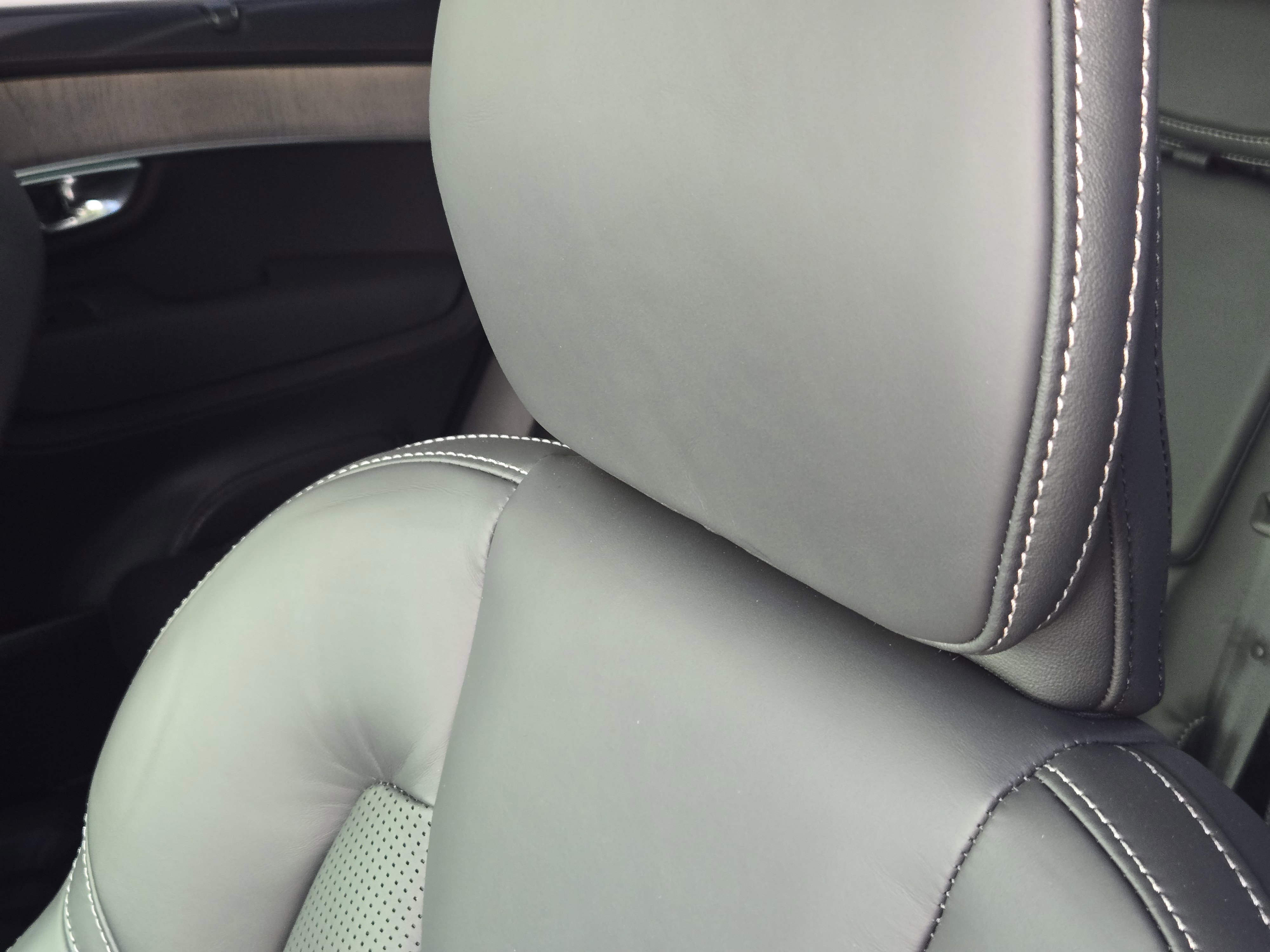 Used 2026 Volvo XC90 T8 Ultra image 18