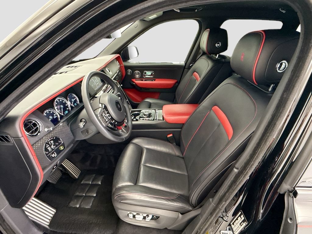 Certified 2022 Rolls-Royce Cullinan Black Badge w/ Dark Exterior Package AWD/4WD image 18