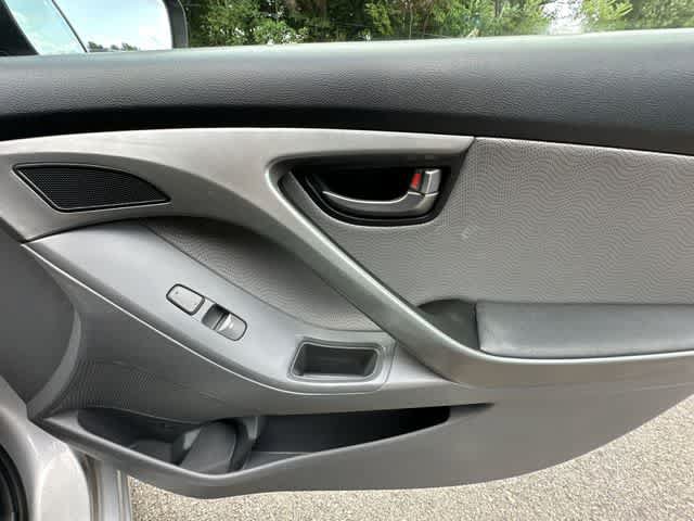 Used 2013 Hyundai Elantra Limited FWD image 18