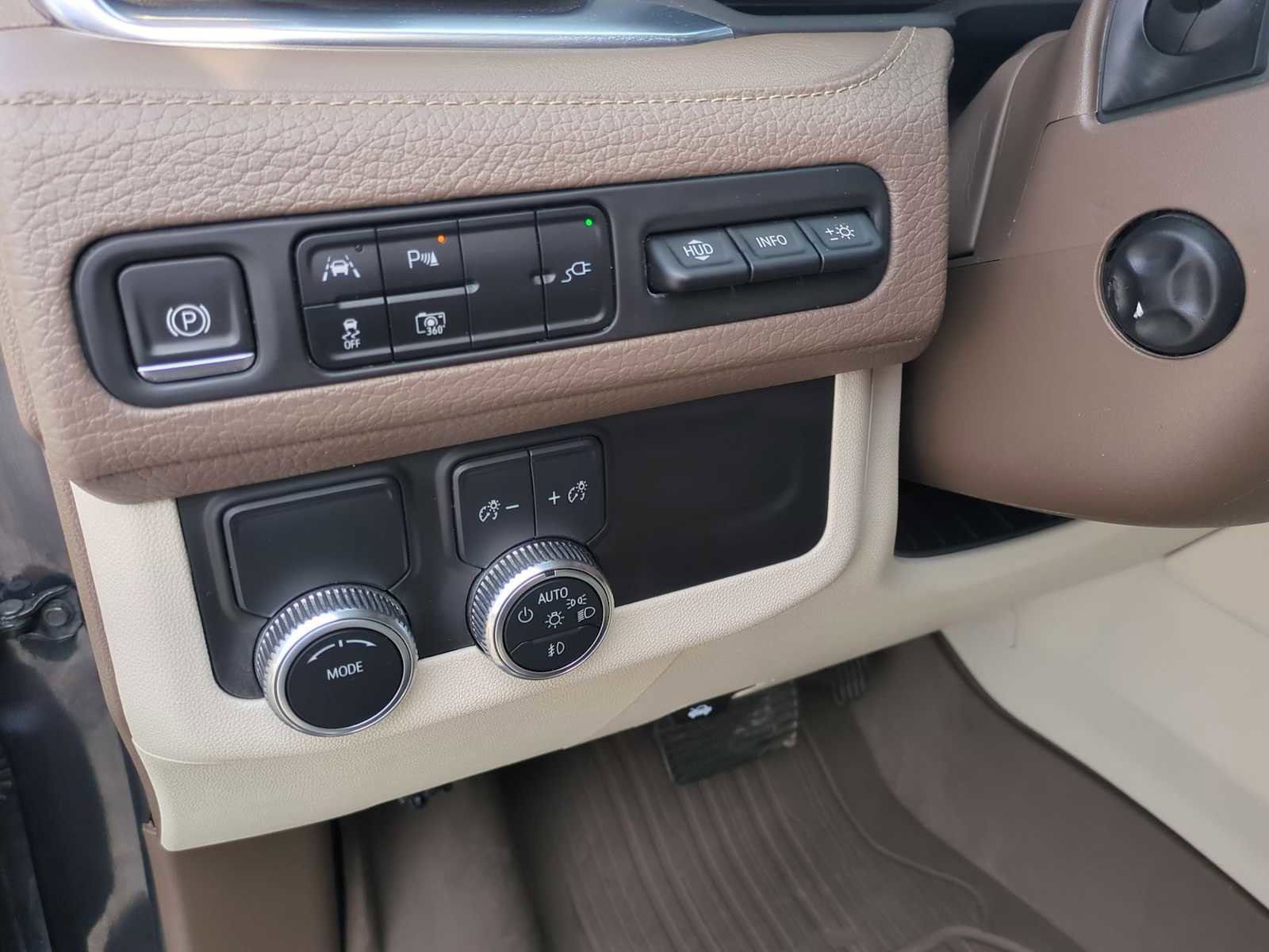Used 2022 GMC Yukon Denali image 35