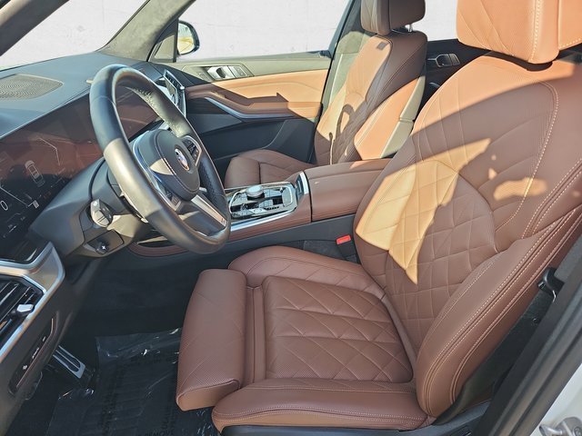 Used 2025 BMW X7 xDrive40i w/ M Sport Package image 17