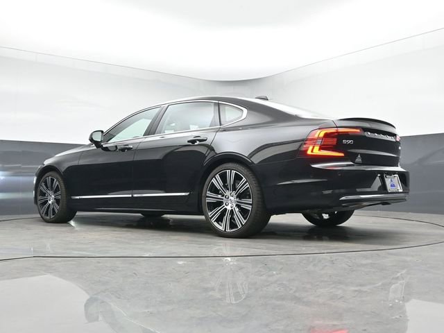 Used 2023 Volvo S90 B6 Plus image 41