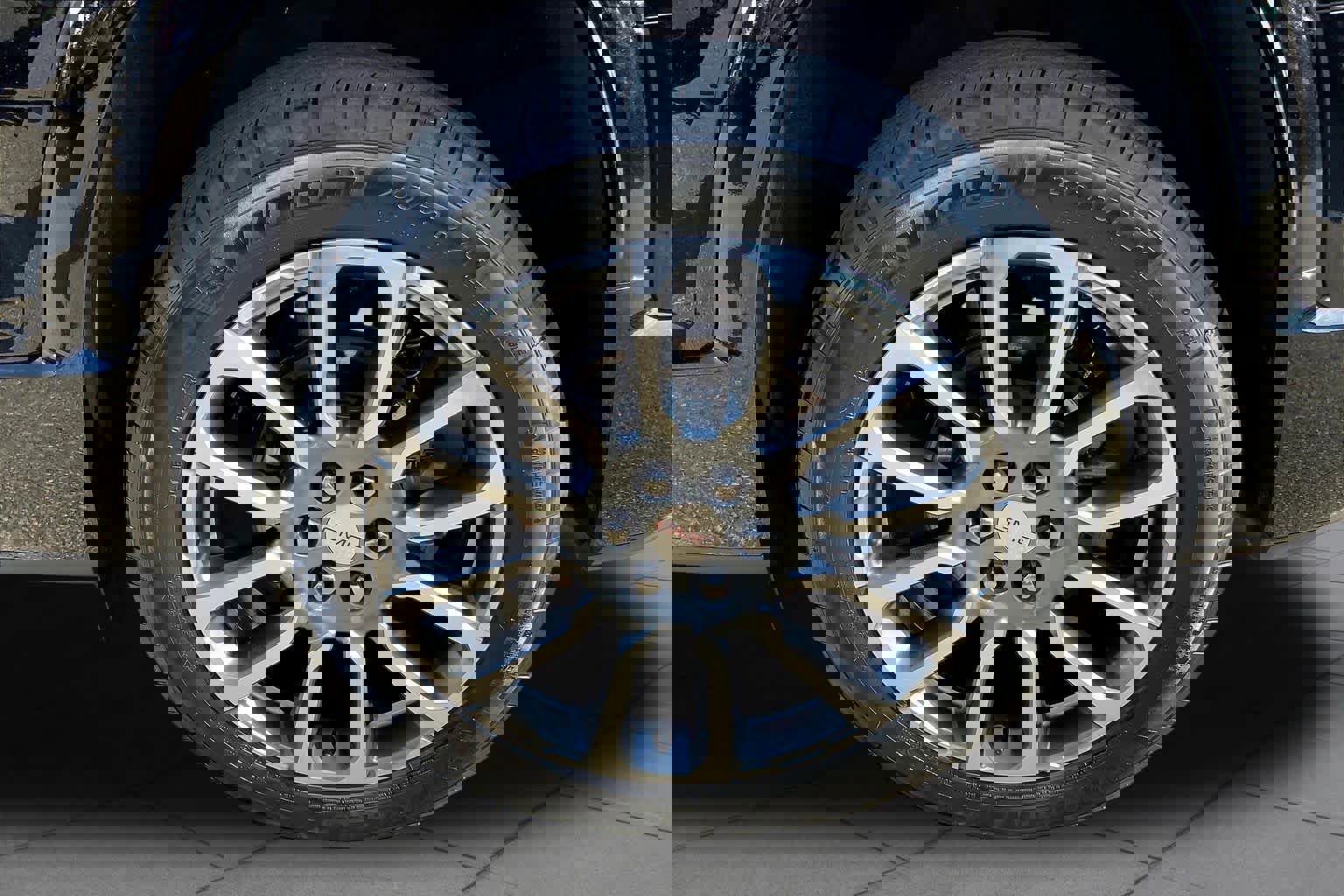 Used 2023 GMC Acadia Denali w/ Denali Ultimate Package image 11