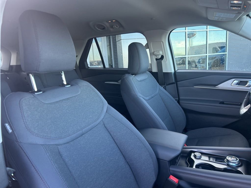 New 2026 Ford Explorer Active image 11