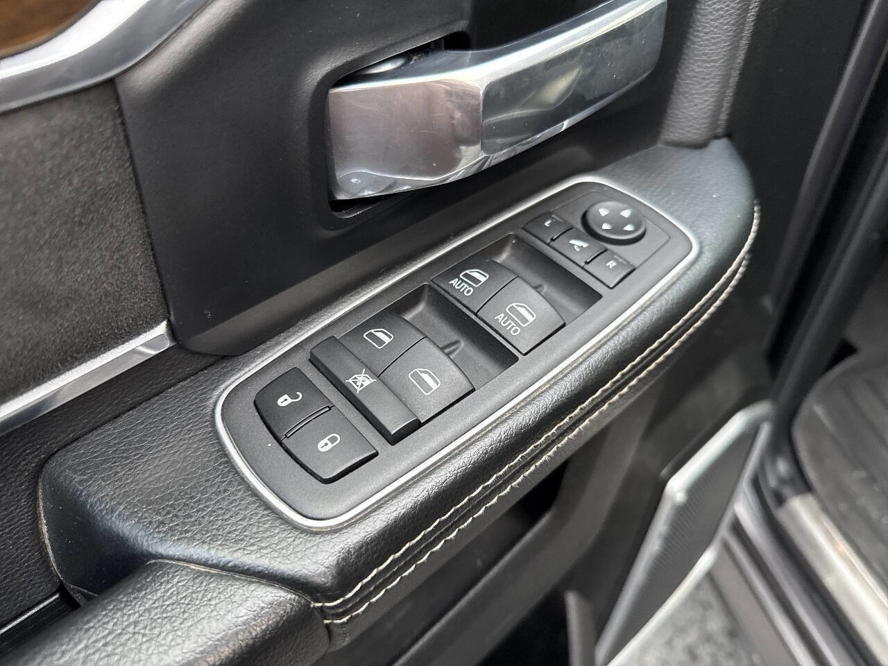 Used 2022 RAM 2500 Laramie image 24