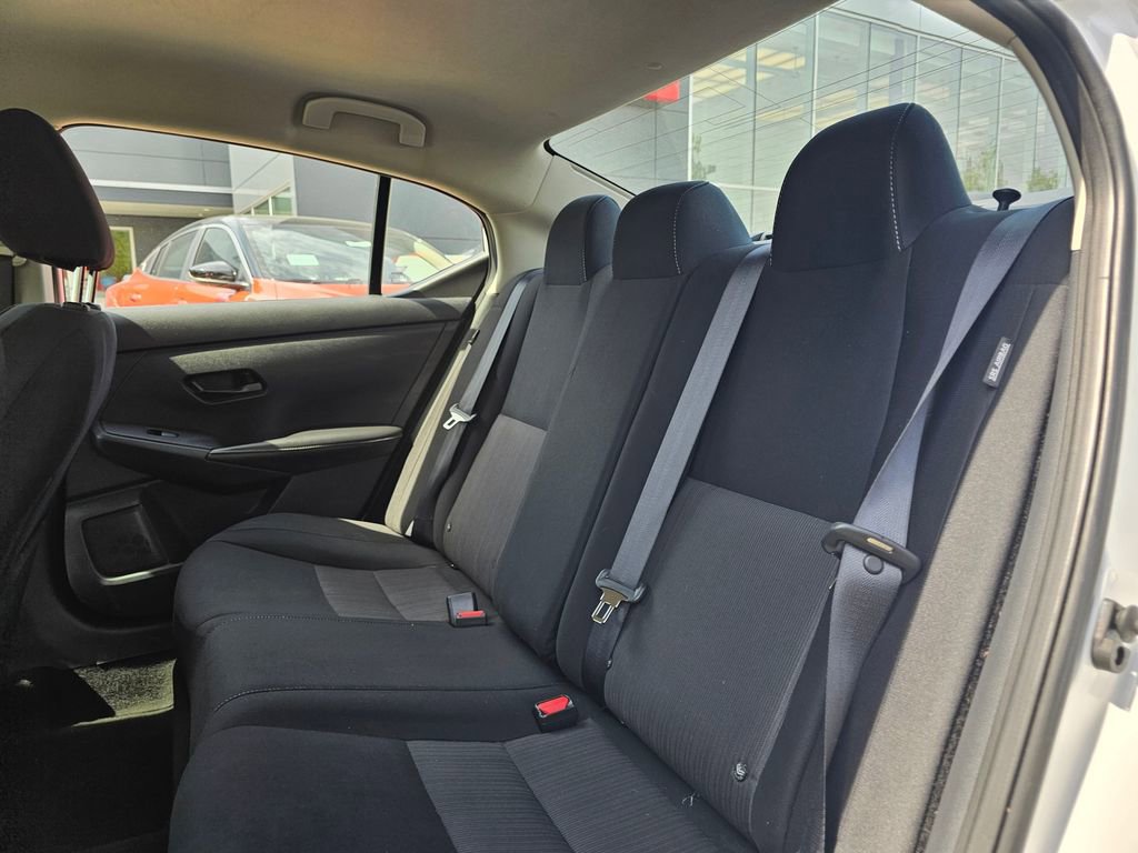 Used 2024 Nissan Sentra SV FWD image 14