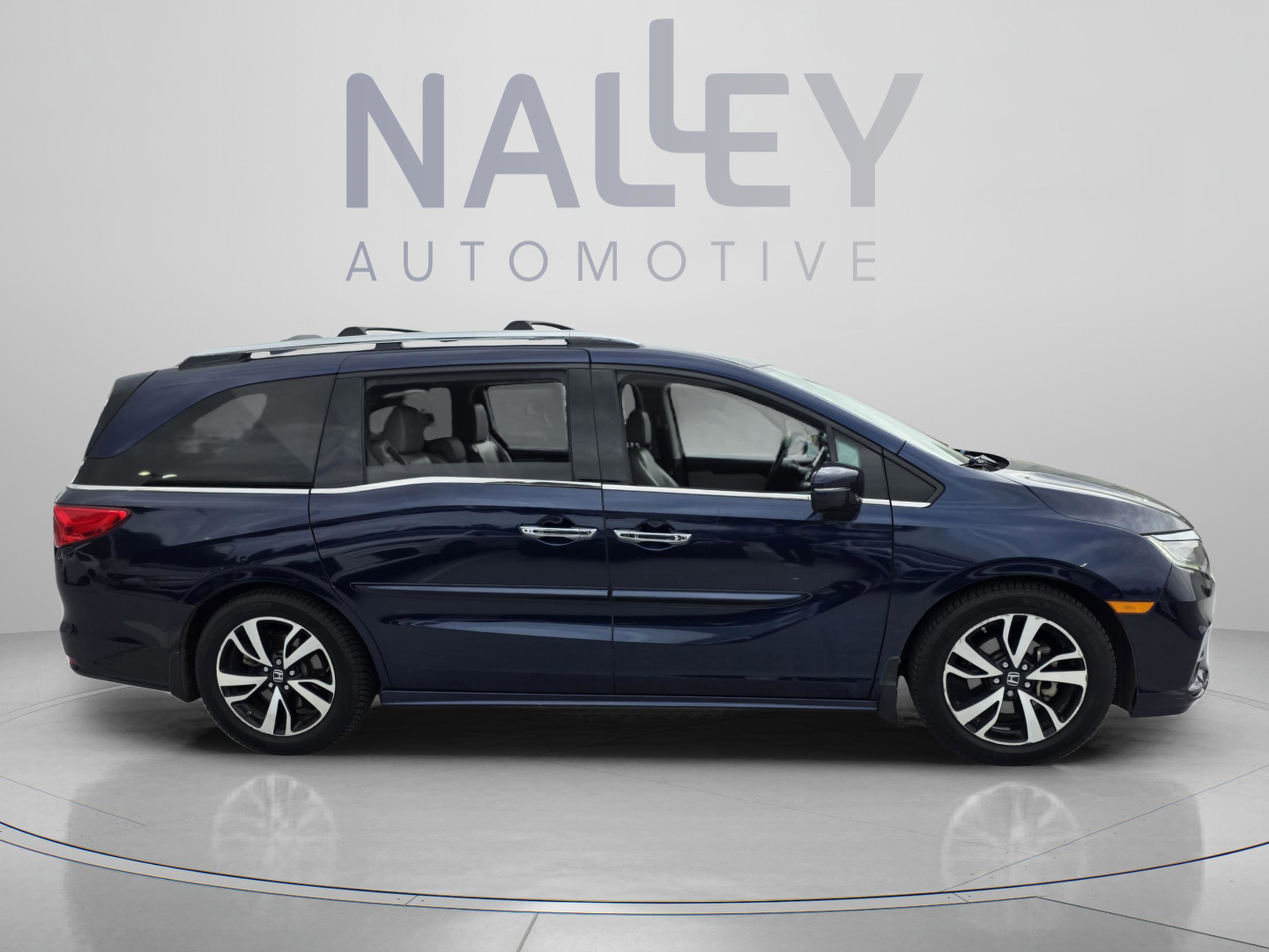 Used 2018 Honda Odyssey Elite image 5