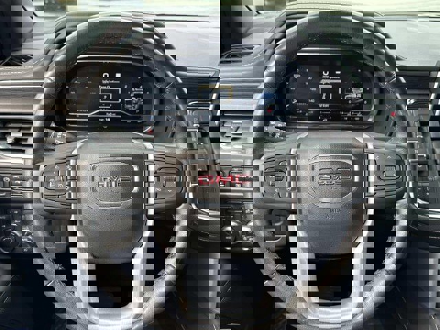 Used 2022 GMC Yukon SLT w/ SLT Luxury Package image 28