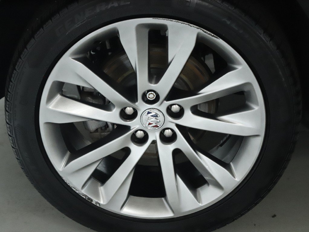 Used 2022 Buick Envision Avenir w/ Technology Package II AWD/4WD image 12