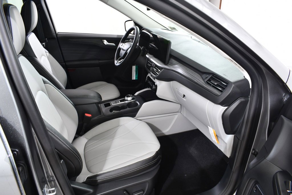 New 2025 Ford Escape SE w/ PHEV Premium Package image 10