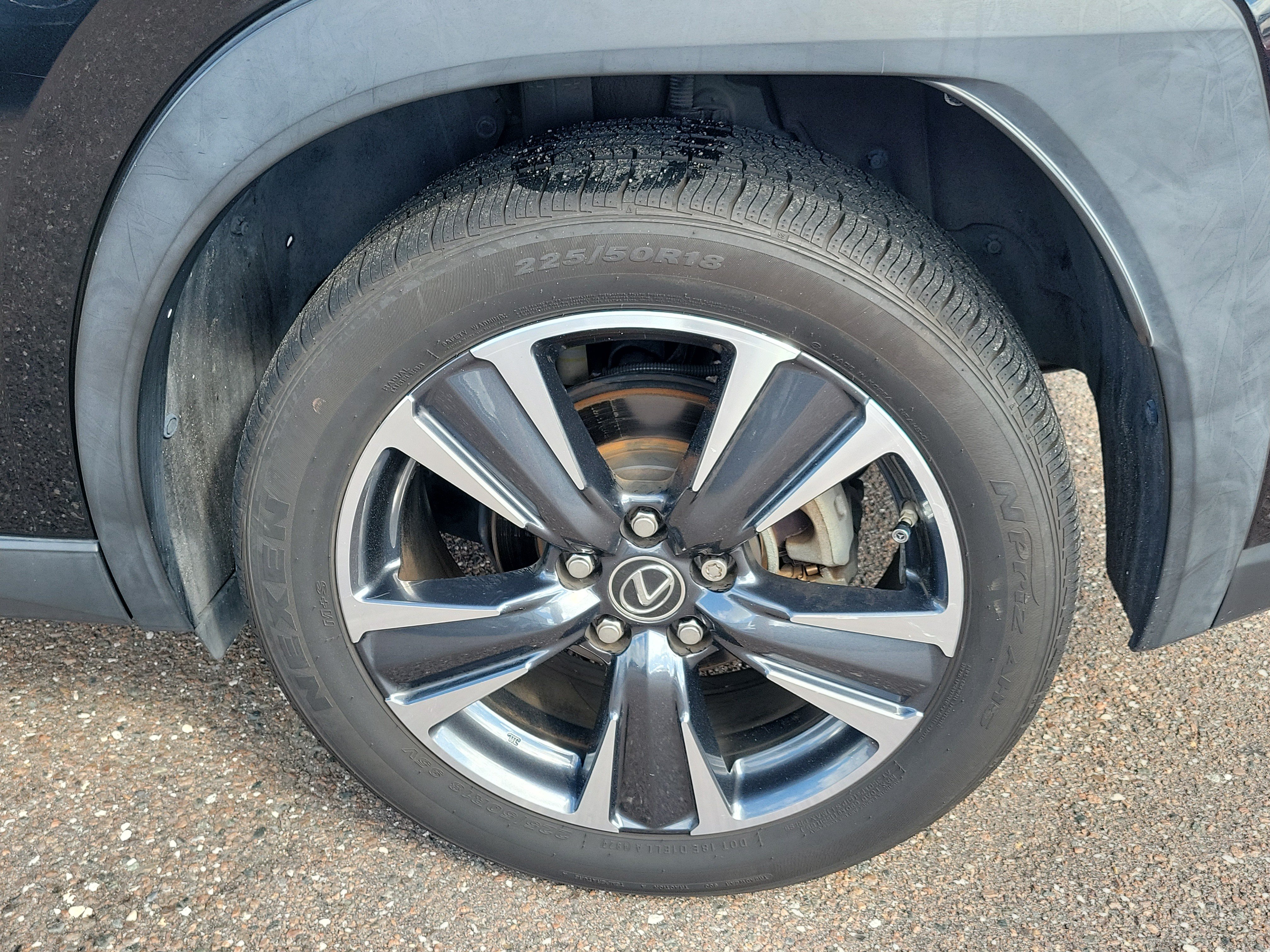 Used 2022 Lexus UX 200 w/ Accessory Package (Z2) FWD image 5
