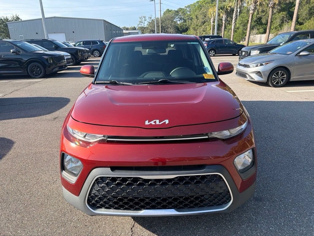 Certified 2022 Kia Soul LX FWD image 2