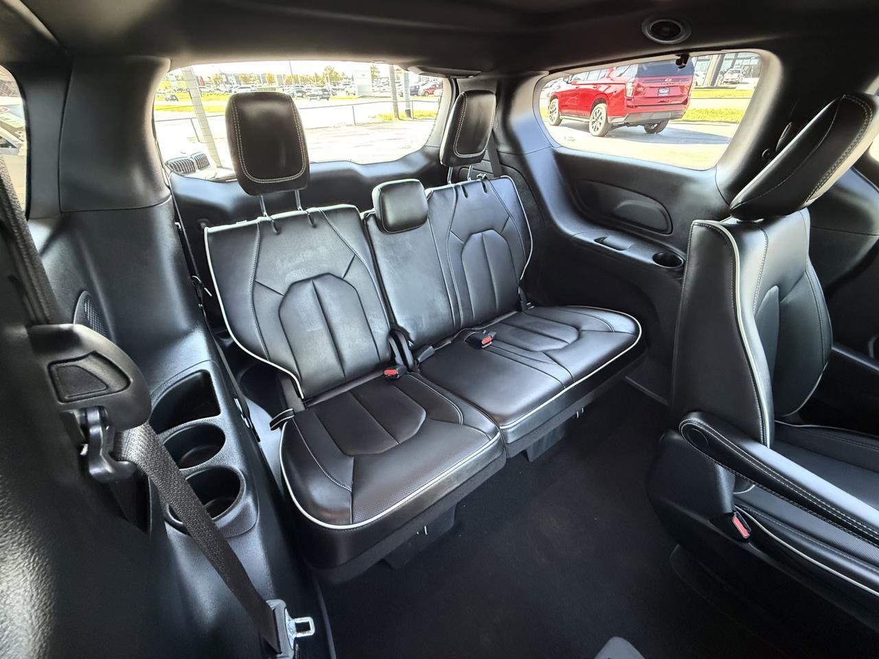 Used 2023 Chrysler Pacifica Limited w/ S Appearance Package FWD image 40