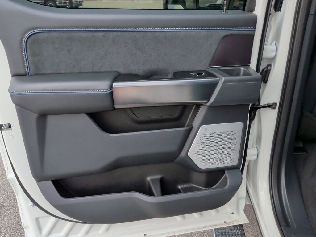 New 2026 Ford F250 Platinum w/ FX4 Off-Road Package image 37