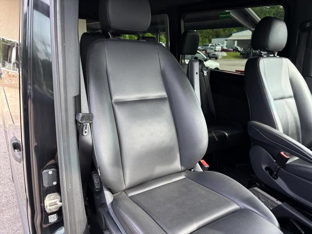 Used 2019 Mercedes-Benz Sprinter 2500 image 18