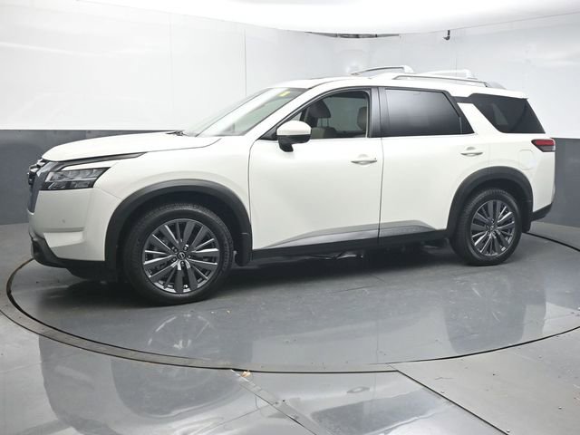 Used 2023 Nissan Pathfinder SL w/ SL Premium Package image 4
