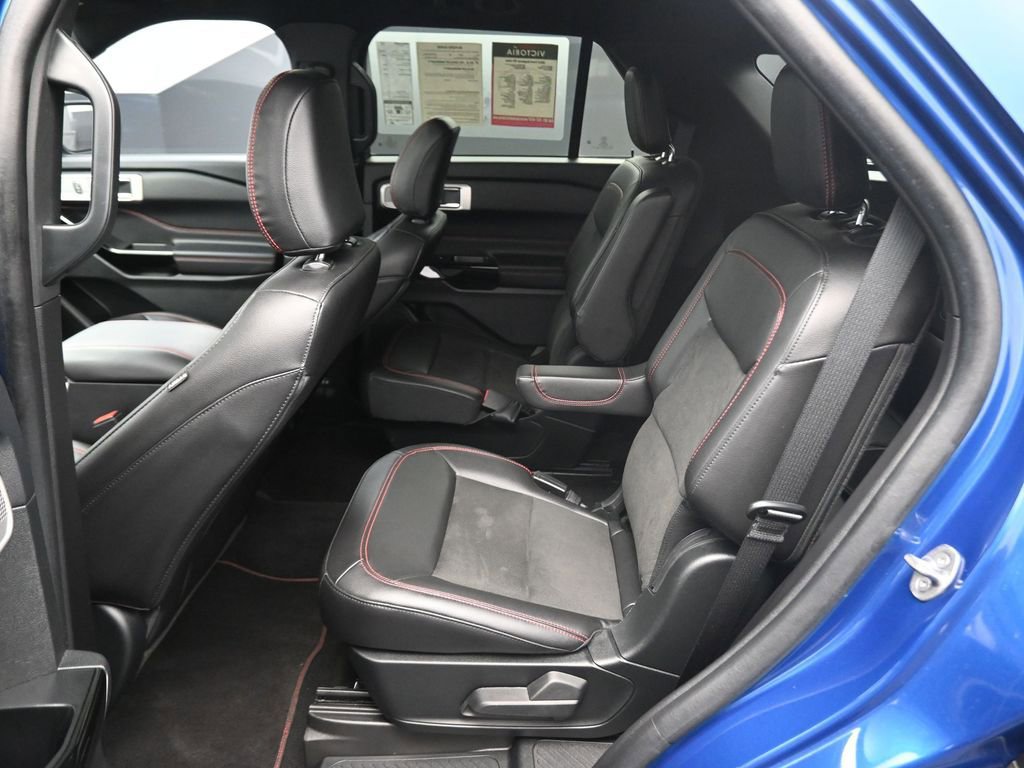 Used 2023 Ford Explorer ST-Line w/ Class IV Trailer Tow Package image 11