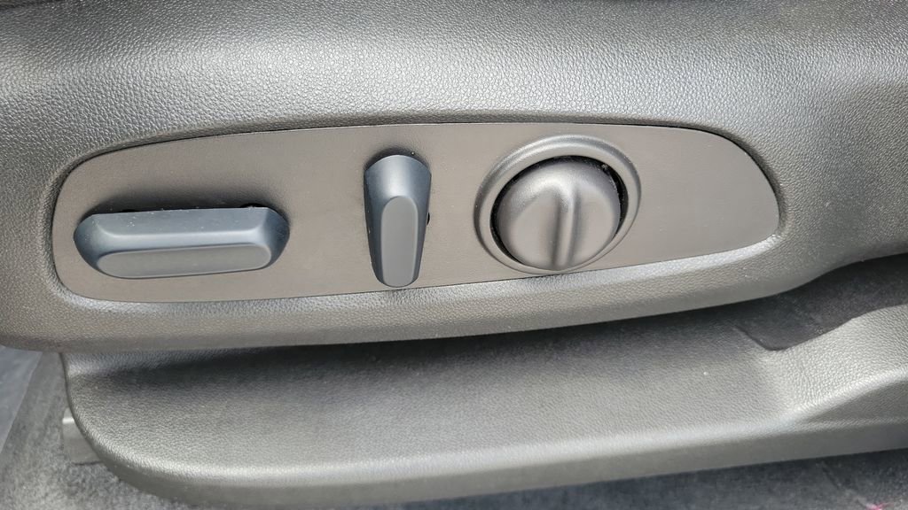 Used 2023 Chevrolet Traverse High Country image 27