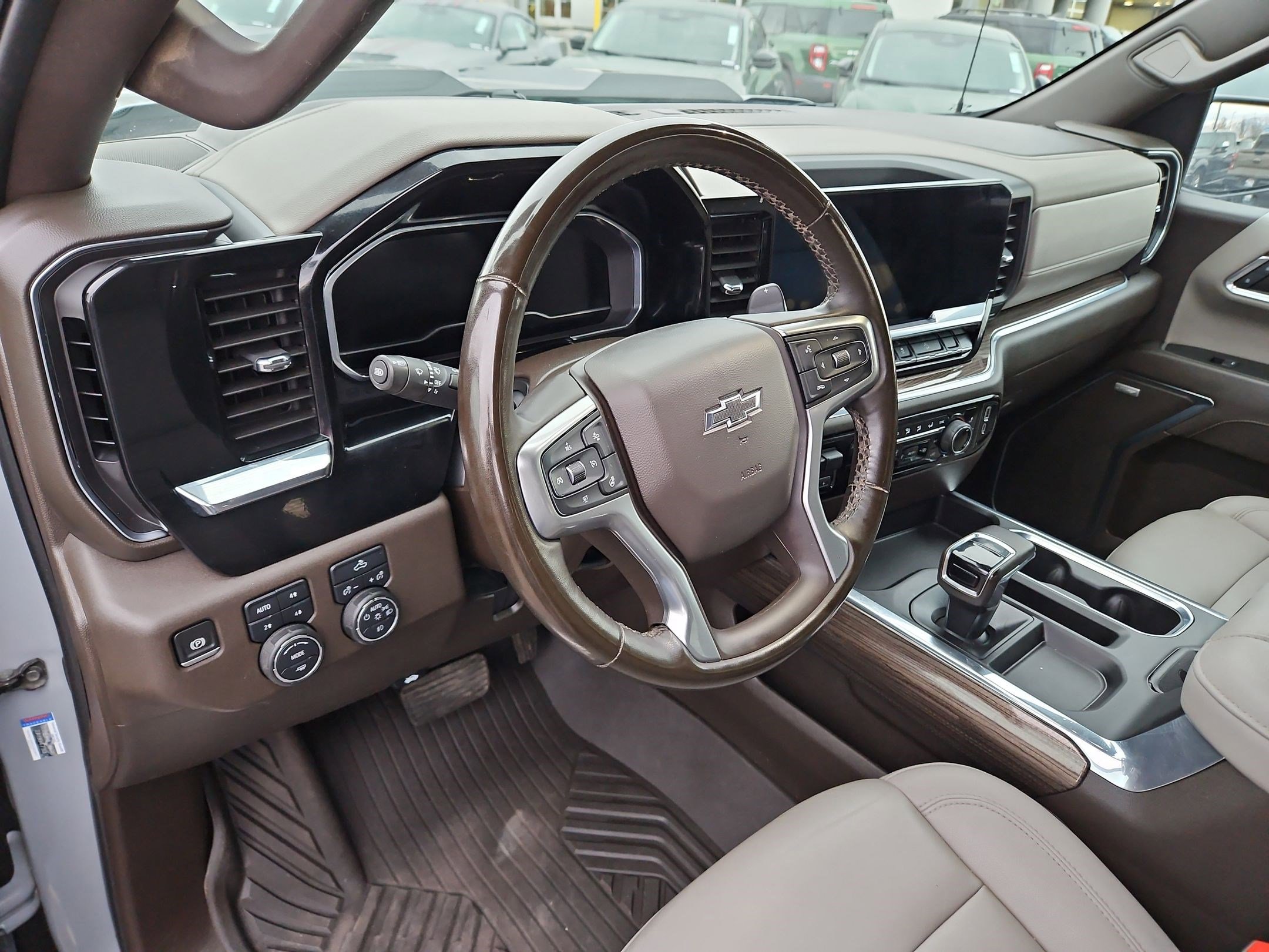 Used 2024 Chevrolet Silverado 1500 LT Trail Boss w/ Convenience Package II image 17