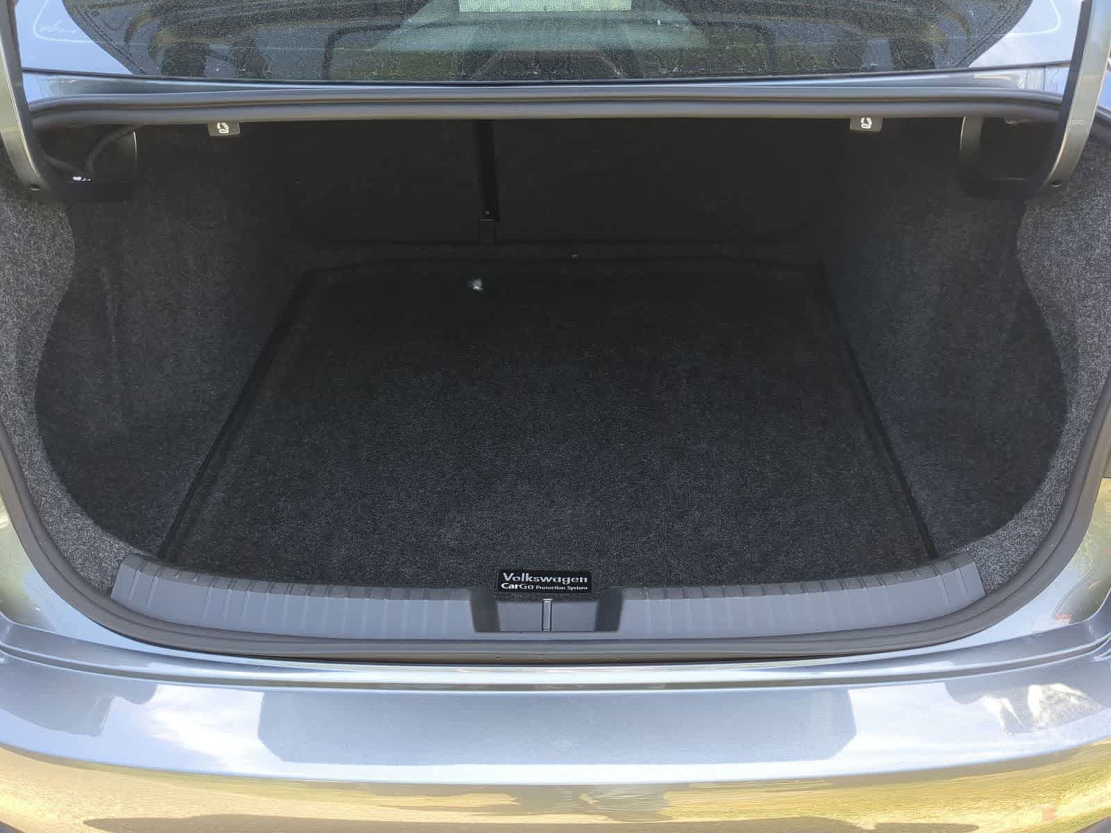 Used 2022 Volkswagen Jetta SE FWD image 30