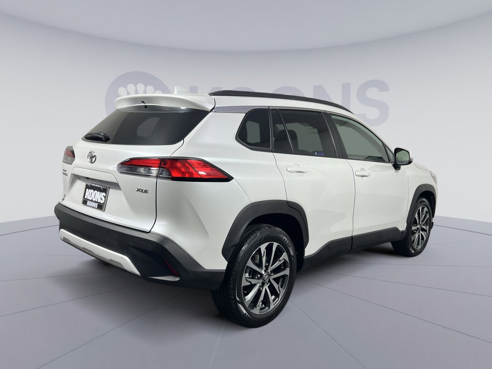 Used 2023 Toyota Corolla Cross XLE image 7