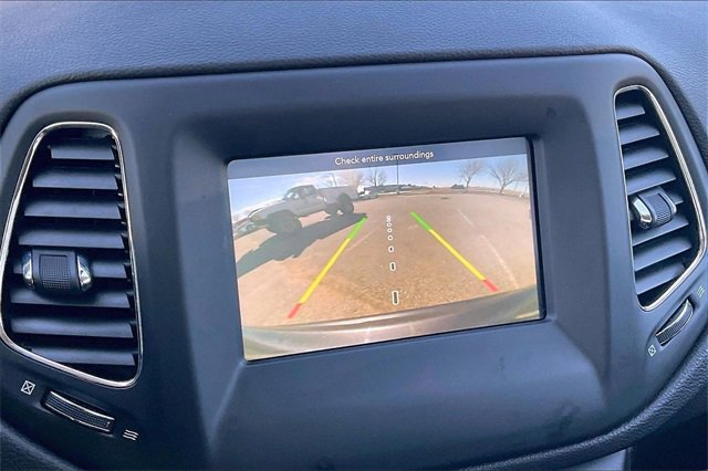 Used 2019 Jeep Compass Latitude image 19