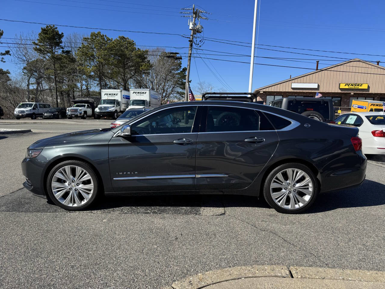 Used 2018 Chevrolet Impala Premier w/ Premier Confidence Package FWD image 5