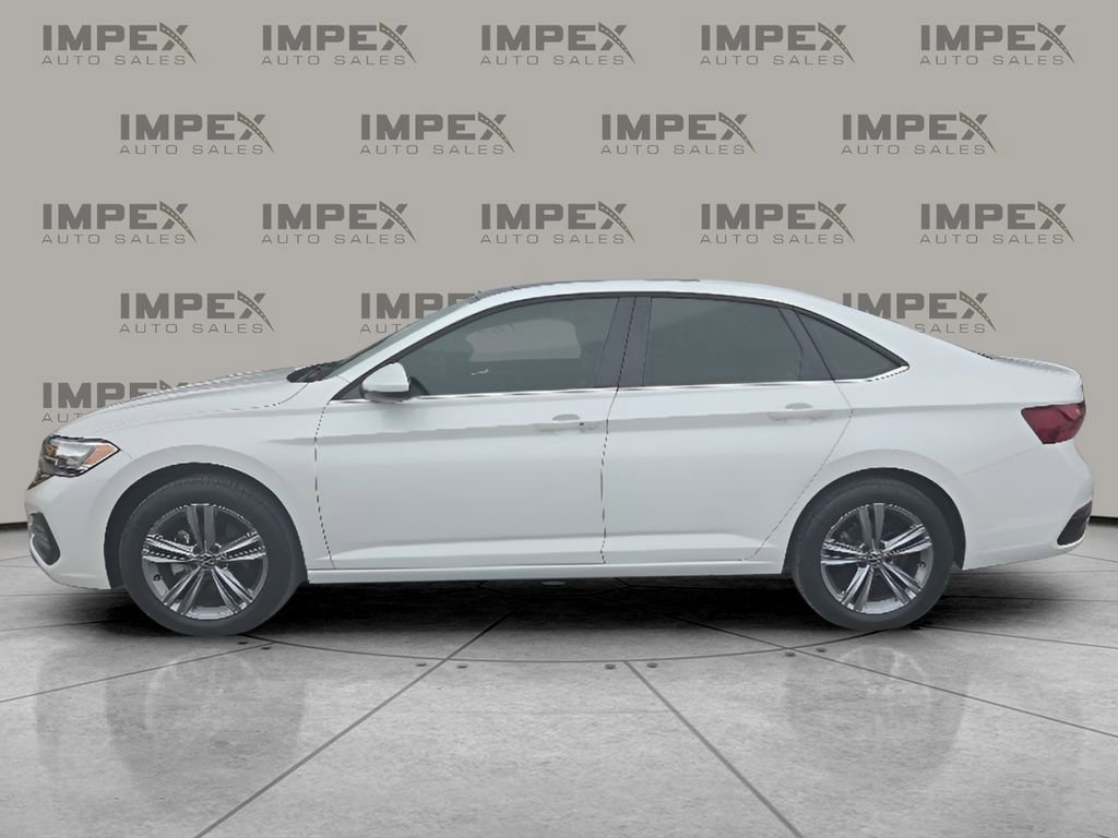 Used 2023 Volkswagen Jetta SE FWD image 2
