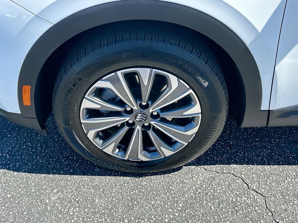 Used 2025 Buick Envision Preferred image 29