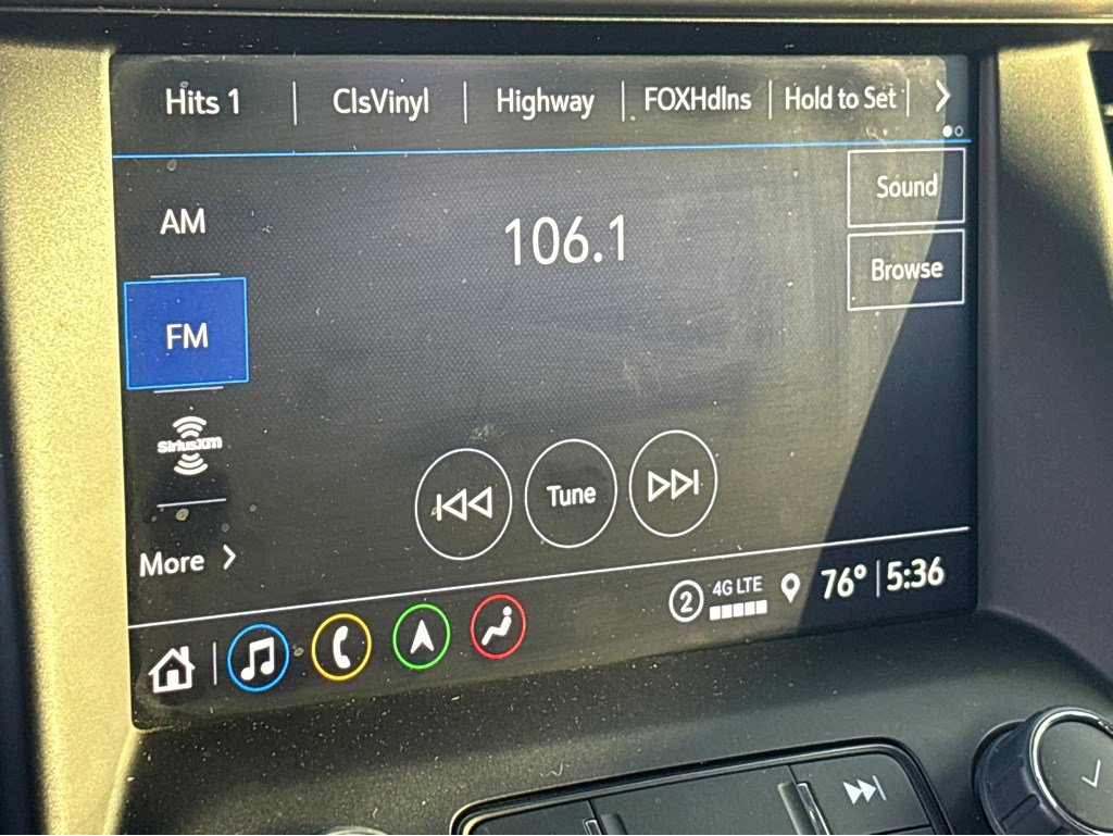 Used 2023 GMC Acadia AT4 w/ Technology Package image 11