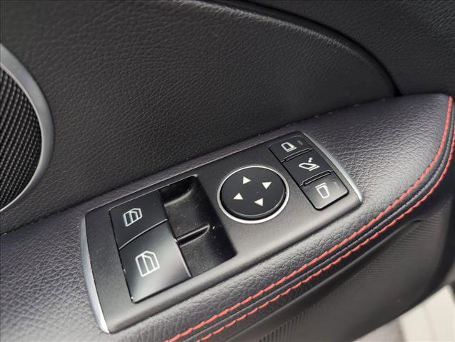 Used 2019 Mercedes-Benz SLC 300 image 17