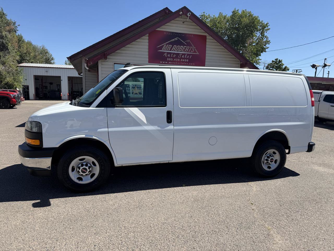 Used 2020 GMC Savana 2500 w/ Driver Convenience Package RWD image 5
