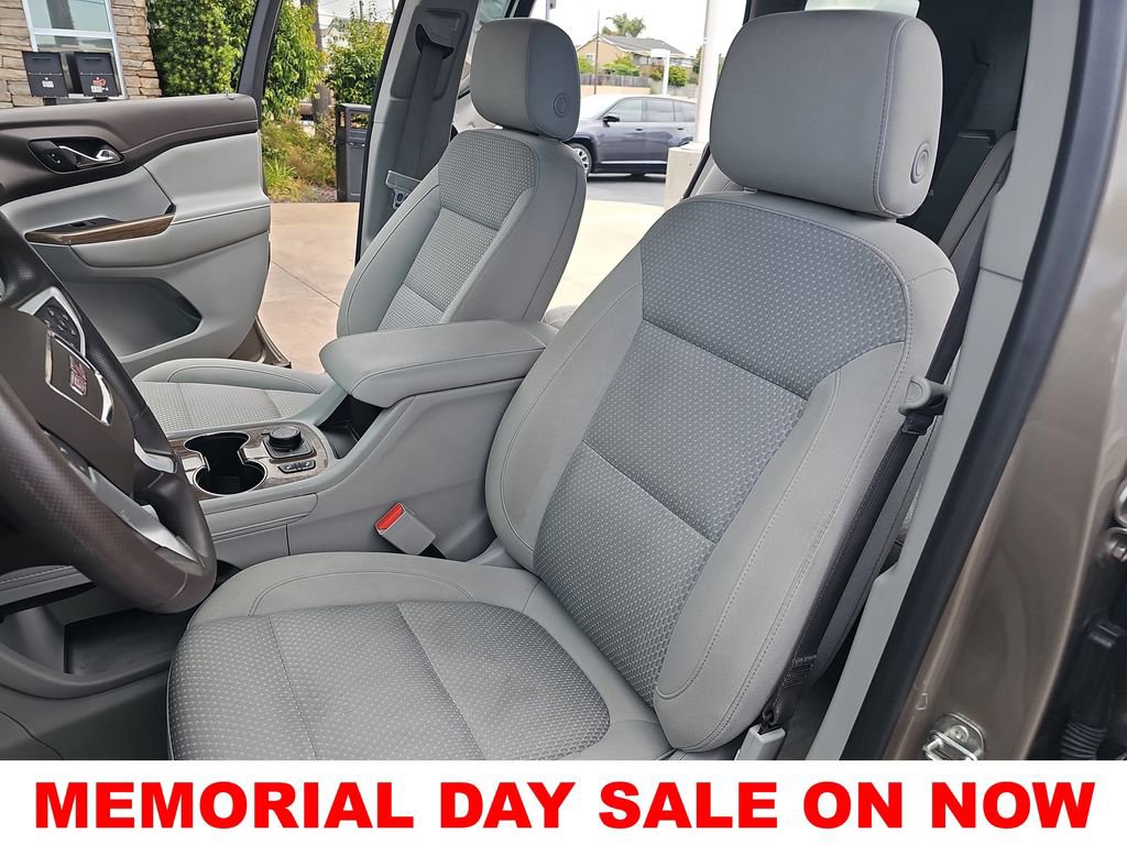 Used 2023 GMC Acadia SLE w/ Driver Convenience Package AWD/4WD image 16