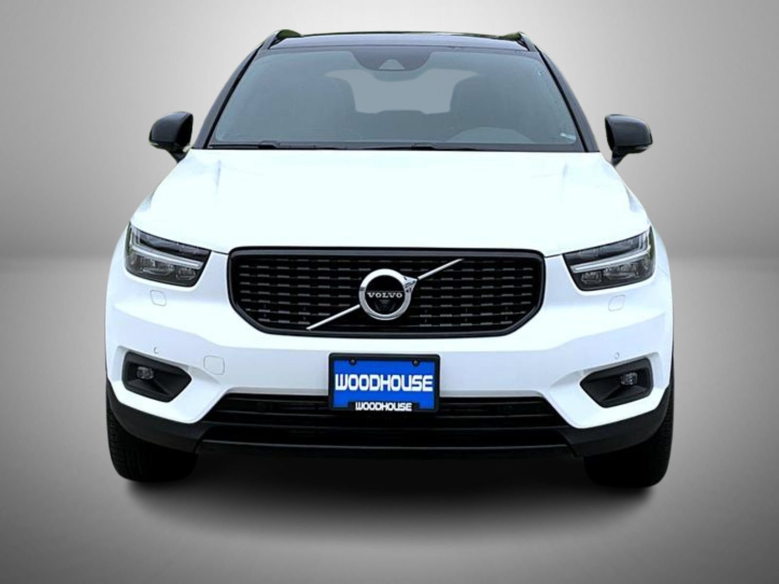 Used 2020 Volvo XC40 T5 R-Design AWD/4WD image 2