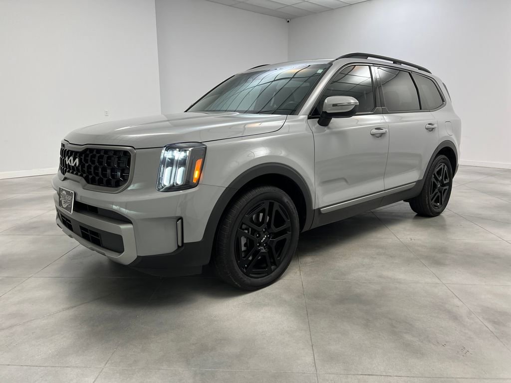 Used 2023 Kia Telluride EX X-Line image 3