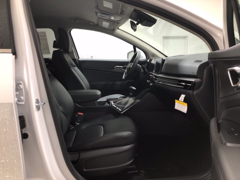 New 2026 Kia Sportage EX FWD image 13