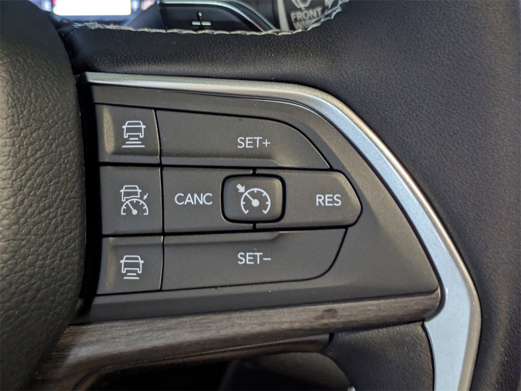 New 2025 Jeep Grand Cherokee Limited image 28