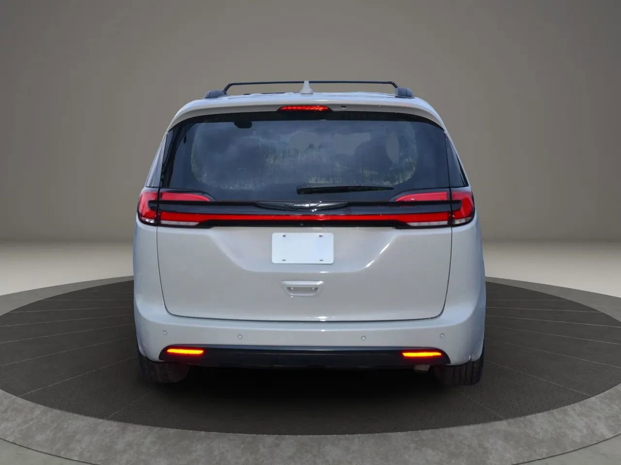 Used 2021 Chrysler Pacifica Touring w/ S Appearance Package image 42