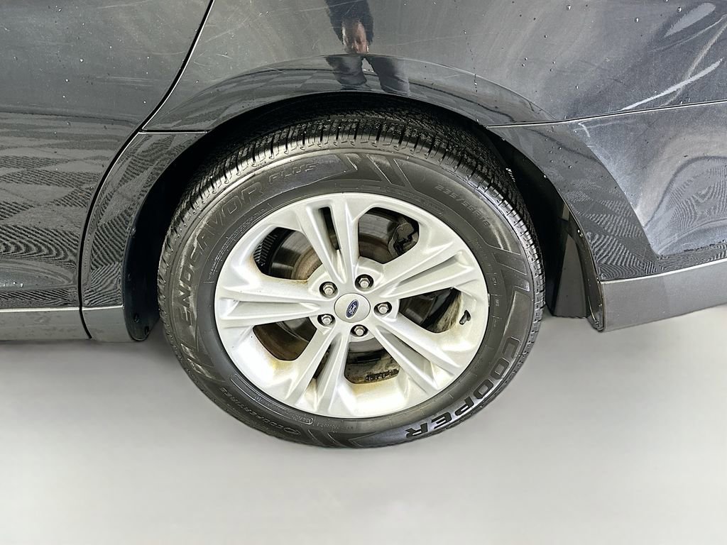 Used 2018 Ford Taurus SEL image 27