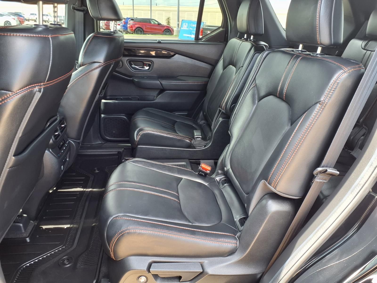 Used 2025 Honda Pilot TrailSport image 25