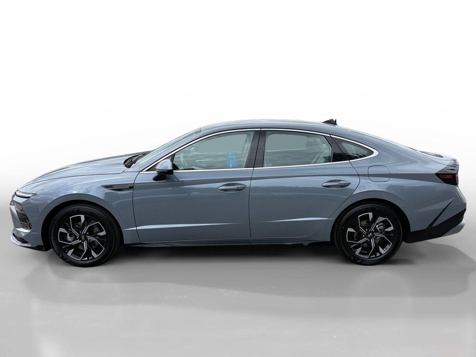Certified 2025 Hyundai Sonata SEL image 2
