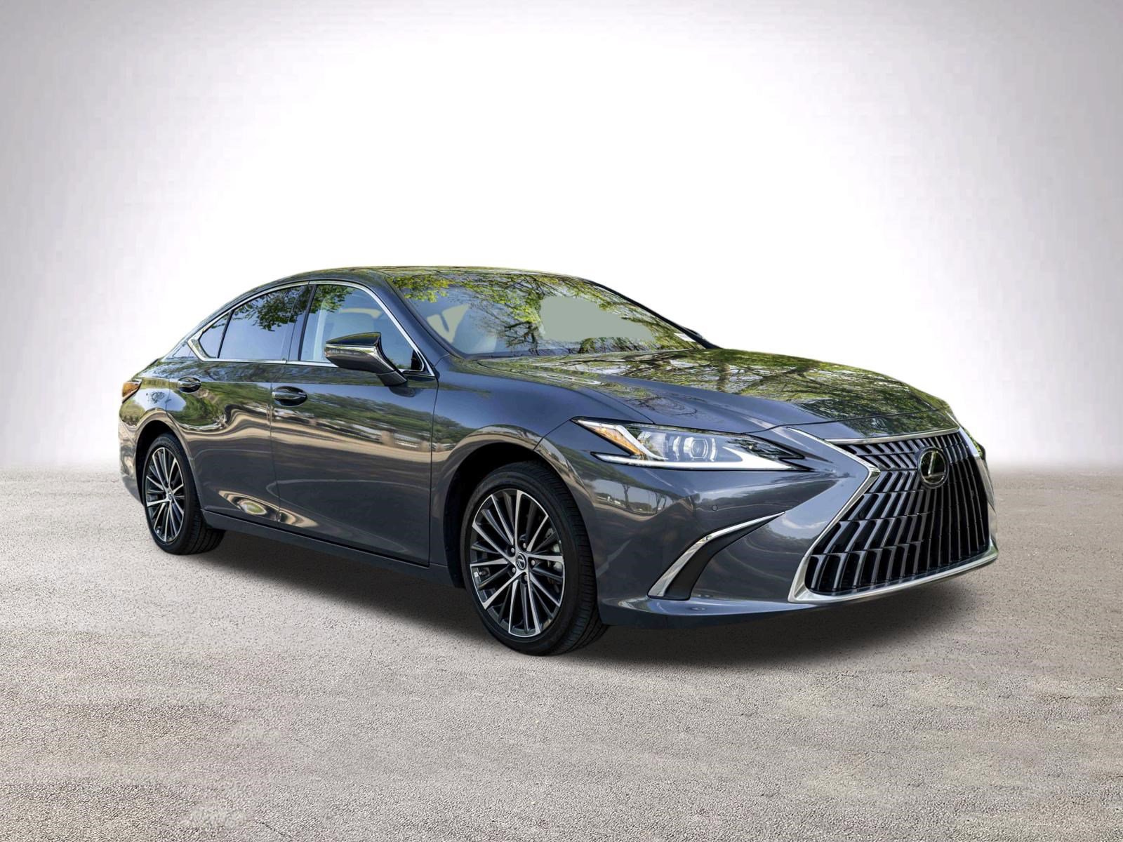 Used 2025 Lexus ES 300h w/ Premium Package image 2