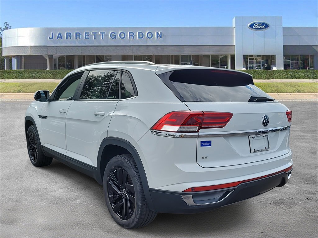 Used 2023 Volkswagen Atlas Cross Sport SE w/ Panoramic Sunroof Package image 3