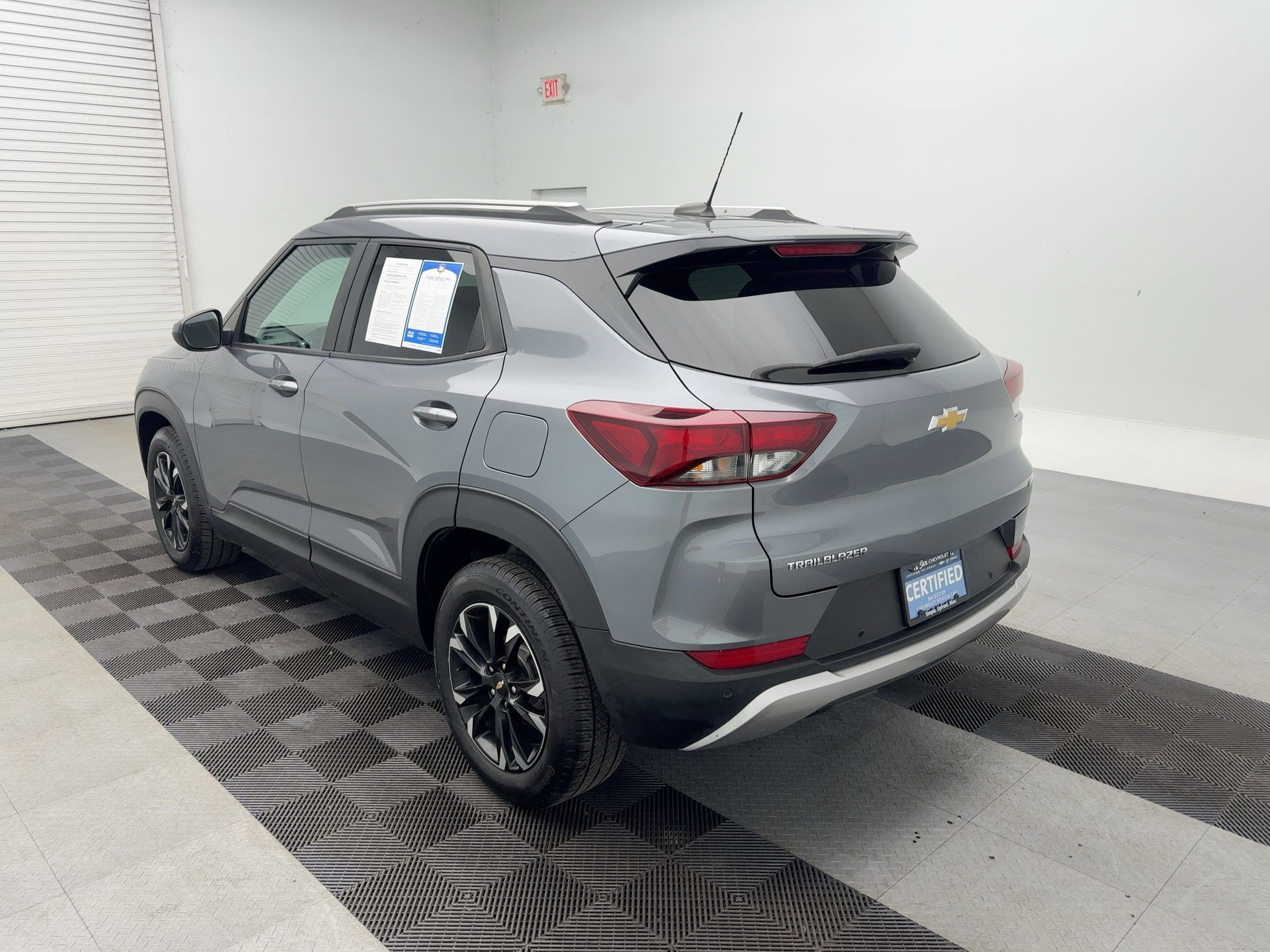 Certified 2022 Chevrolet TrailBlazer LT w/ Convenience Package image 3