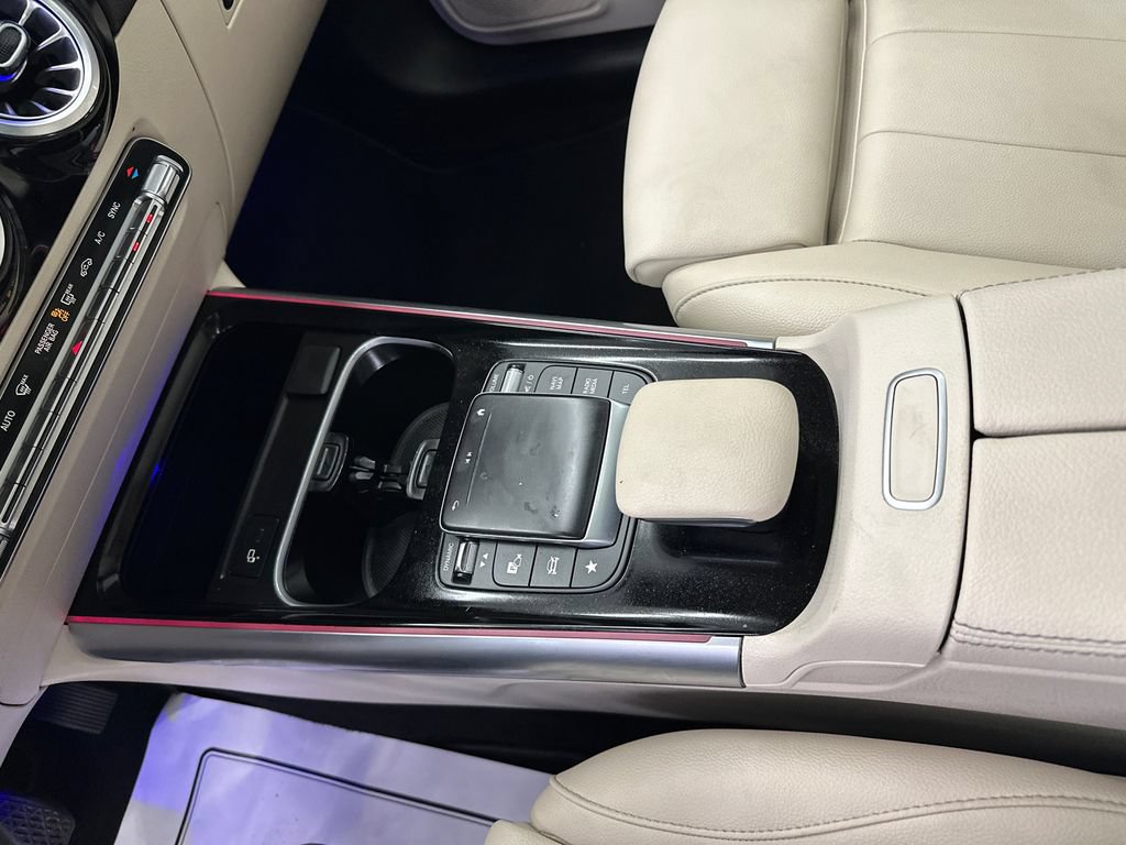 Used 2023 Mercedes-Benz GLA 250 4MATIC w/ Premium Package image 32